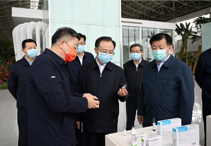 江苏省委书记吴政隆调研IM体育药业：加快推动传统中医药和现代科学相结合，为抗击疫情提供有力兵器